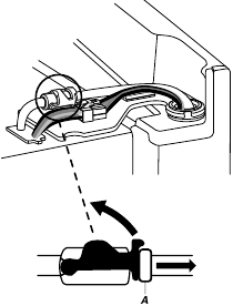 KitchenAid - KRMF706ESS01 - Anschluss der Wasserspenderleitung Anschluss der Wasserspenderleitung
