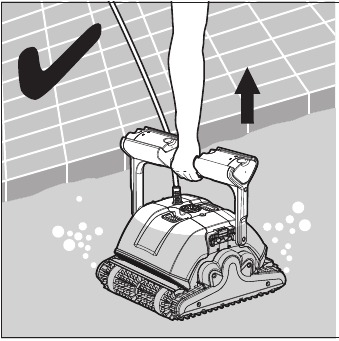 Maytronics - Dolphin M400 - Entfernen des Poolreinigers aus dem Pool Schritt 2 Entfernen des Poolreinigers aus dem Pool Schritt 2