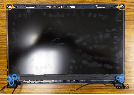 Asus - X571 Serie – Scharnier entfernen Scharnier entfernen