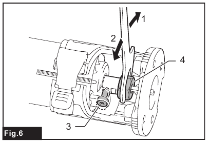Makita - RT0702C - Fräser einsetzen/entfernen - Methode 2 - Mit 1 Schraubenschlüssel Fräser einsetzen/entfernen - Methode 2 - Mit 1 Schraubenschlüssel