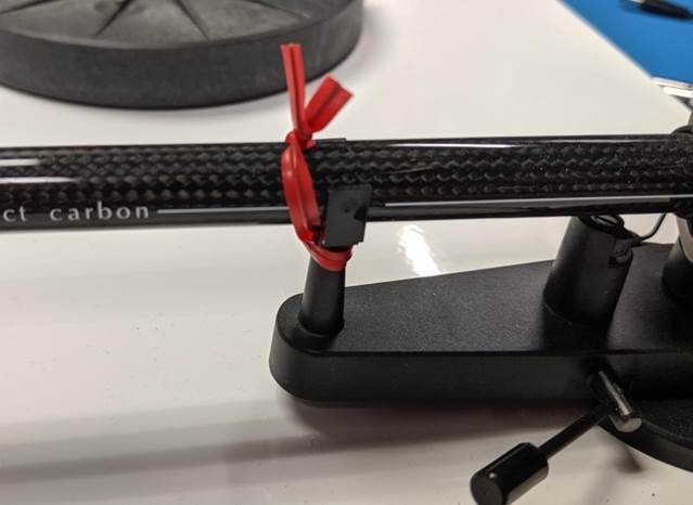 Pro-Ject Audio Systems - Debut Carbon - Tonarm sichern Tonarm sichern