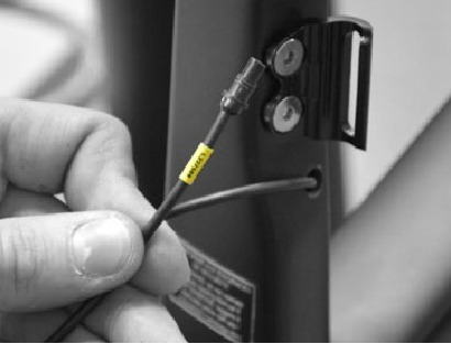 Colnago - V4Rs - Rahmenkabelführung & Bremsinstallation - Schritt 4 Rahmenkabelführung & Bremsinstallation - Schritt 4