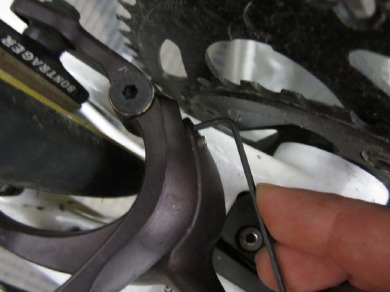 Trek - Madone 2013 - Einbau der Hinterradbremse – Schritt 6 Einbau der Hinterradbremse – Schritt 6