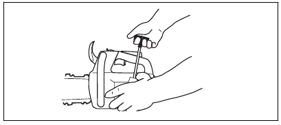 Husqvarna - T435 - Startergehäuse am Produkt montieren Startergehäuse am Produkt montieren