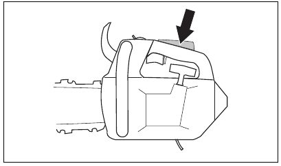 Husqvarna - T435 - Prüfen des Gashebels - Schritt 2 Prüfen des Gashebels - Schritt 2