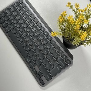 So verwenden Sie Standardaktionen f&uuml;r F1, F2, F3 auf der Logitech MX Keys Mini Tastatur
